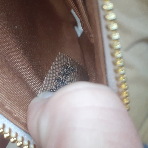 Coach wristlet - Picture 9 of 11